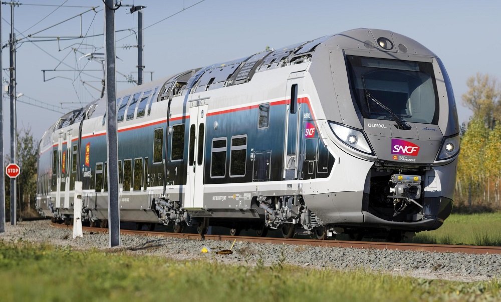 SNCF a primit primul tren intercity etajat Omneo de la Bombardier