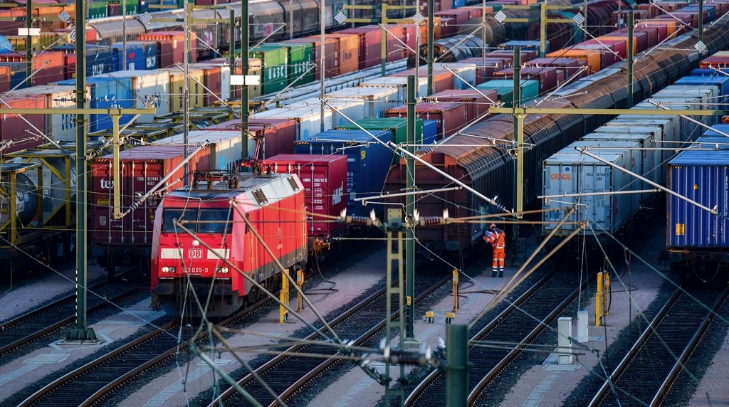 DB Cargo reînnoiește contractul de tranzit prin Alpi cu SBB Cargo