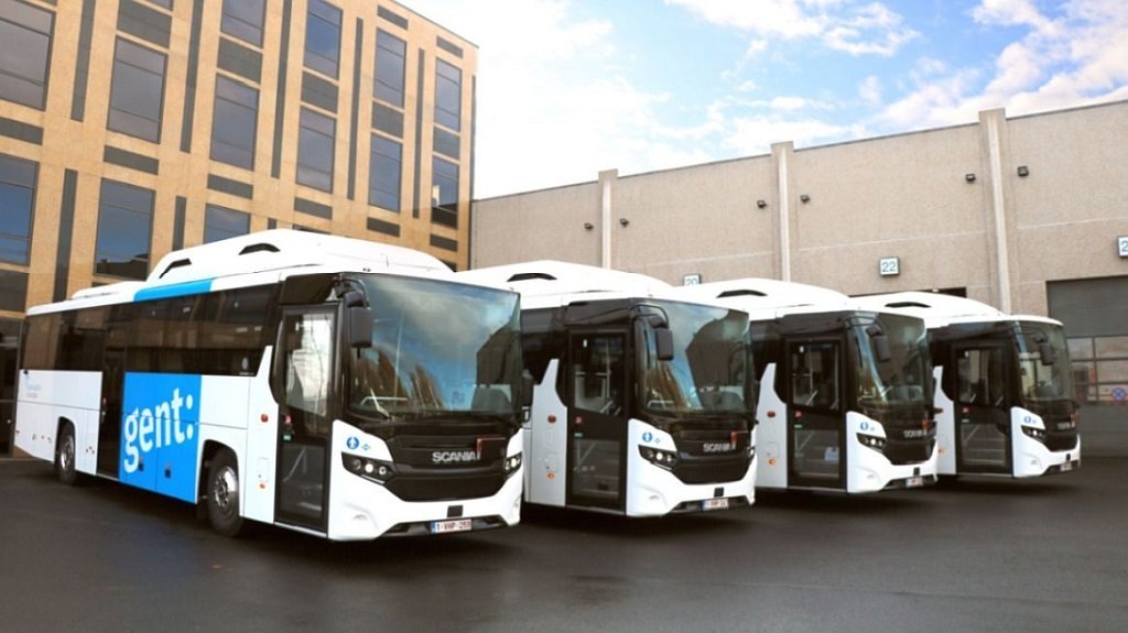 Scania livrează autobuze școlare alimentate cu gaz pentru un viitor mai durabil