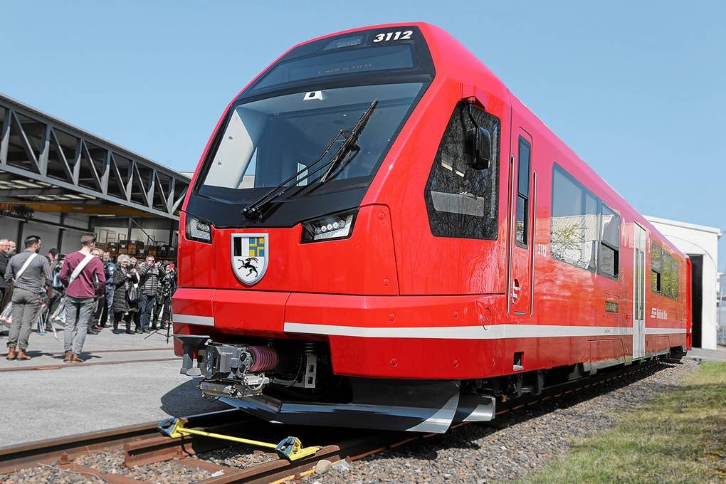 RHB Elveția lansează trenurile separable Stadler Capricorn