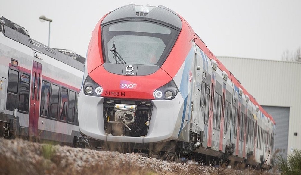 Alstom și regiunea Auvergne-Rhône-Alpe prezintă primul Corvia Polyvalent pentru linia transfrontalieră Léman Express