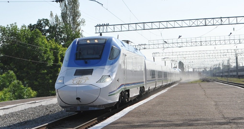 Uzbekistan achiziționează două trenuri de mare viteză Talgo 250