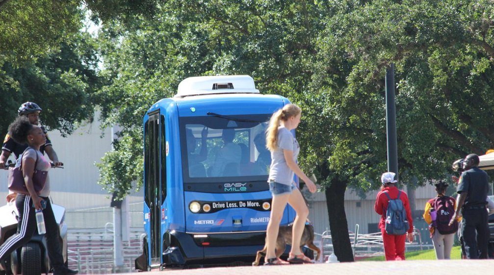 Primul transfer cu un vehicul autonom din Houston debutează la Texas Southern University