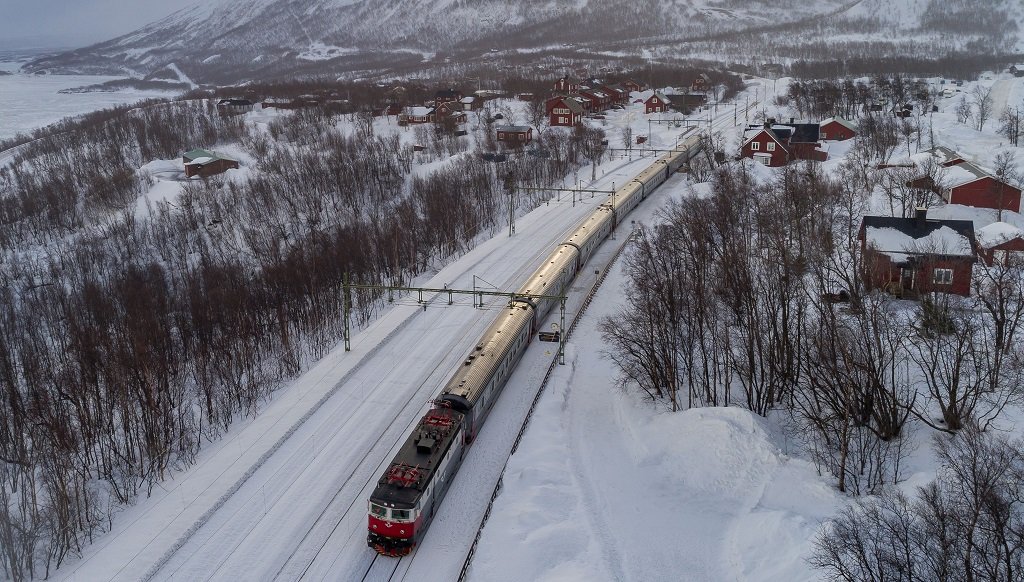 SJ Suedia anunță că trenurile sunt mai ieftine și chiar mai rapide decât transportul cu avionul