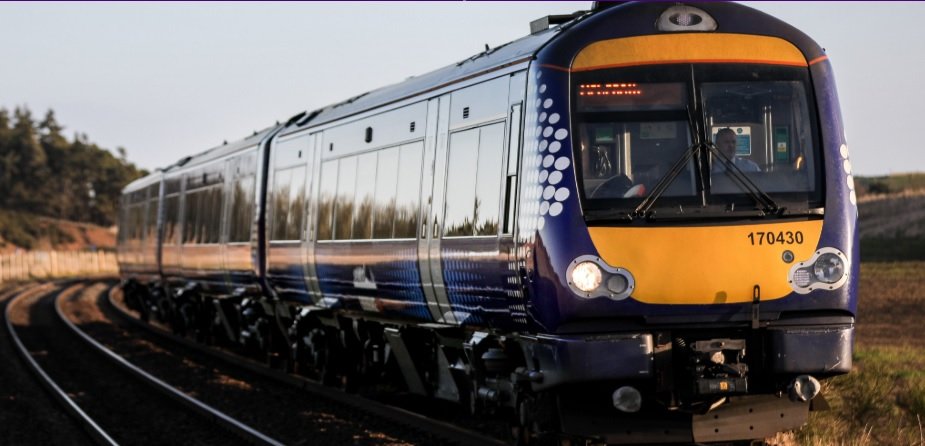 Sqills care lucrează cu Rail Delivery Group pentru a transforma călătoriile feroviare din întreaga rețea din Marea Britanie