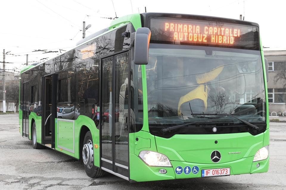 Au inceput sa soseasca noile autobuze Citaro Hybrid din București
