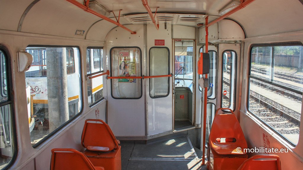 Mobilitate.eu solicită STB SA să își protejeze manipulanții tramvaielor Tatra prin limitarea accesului în zona frontală