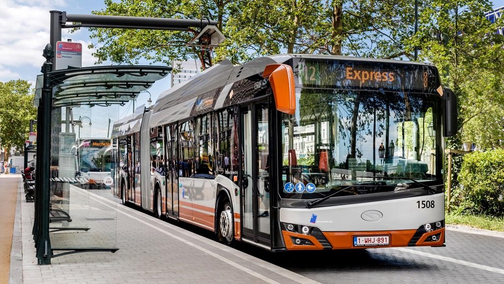 Solaris Bus și Primăria Craiova au semnat contractul pentru 16 autobuze electrice articulate
