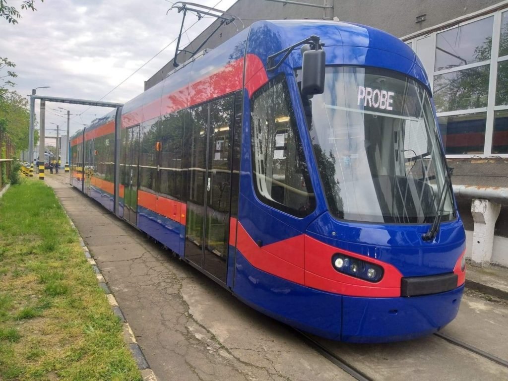 Oradea – Primul tramvai Astra Imperio a început probele în depoul OTL