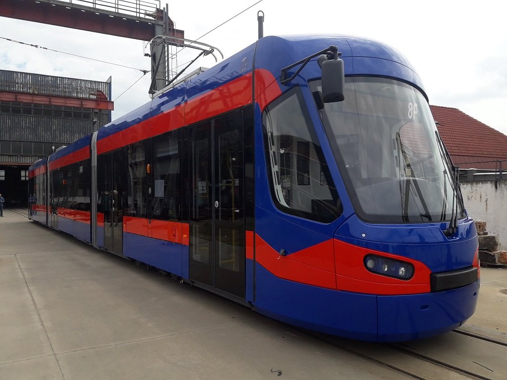 Foto – Primul tramvai Astra Imperio a ajuns la Oradea