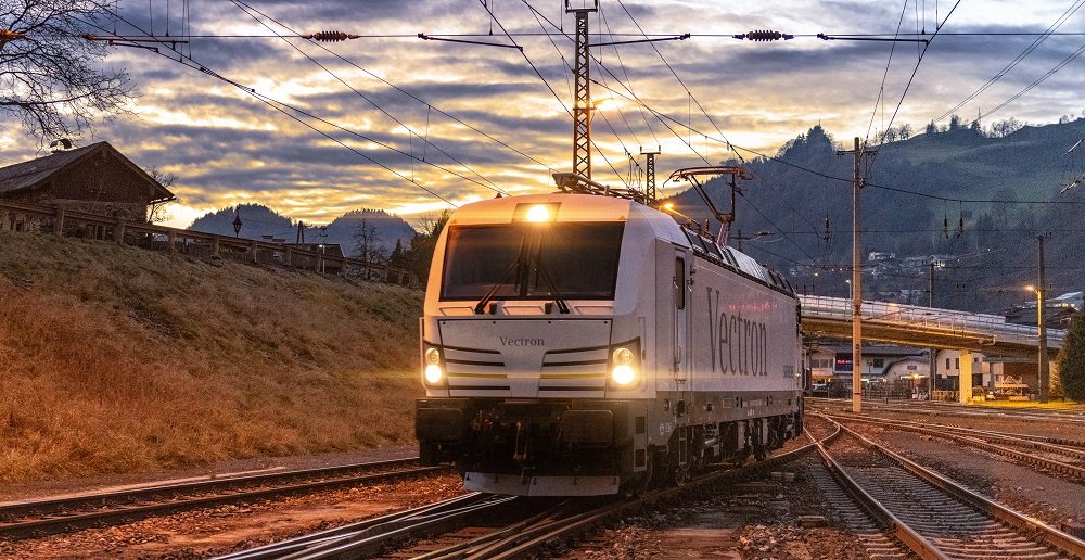 Siemens anunță că a vândut locomotiva Vectron cu numărul 1000