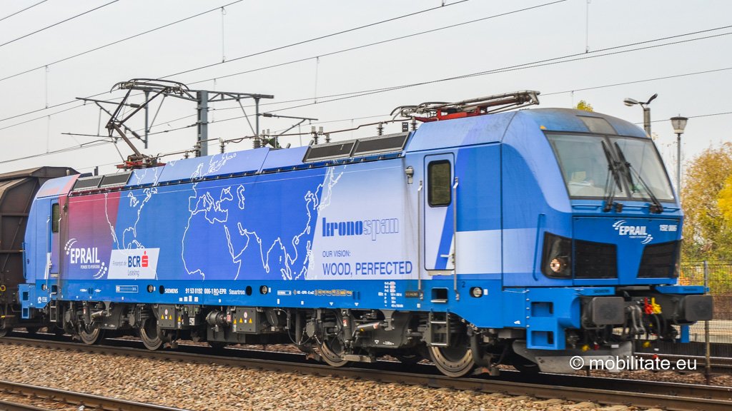 Ultimul Siemens Smartron sosit la EP Rail a primit schema tematică Kronospan