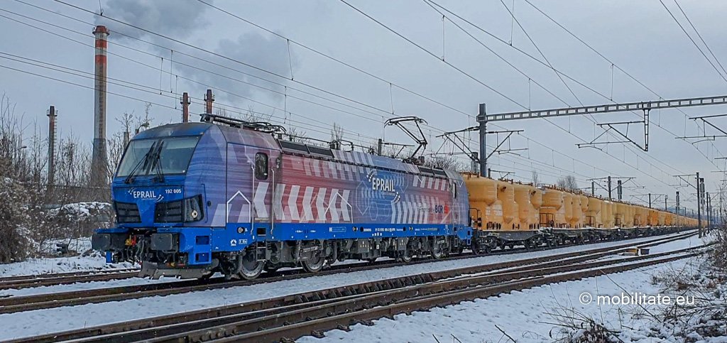 Locomotivele Smartron trag trenurile cu Alumină Calcinată în locul locomotivelor EA ale CFR Marfă