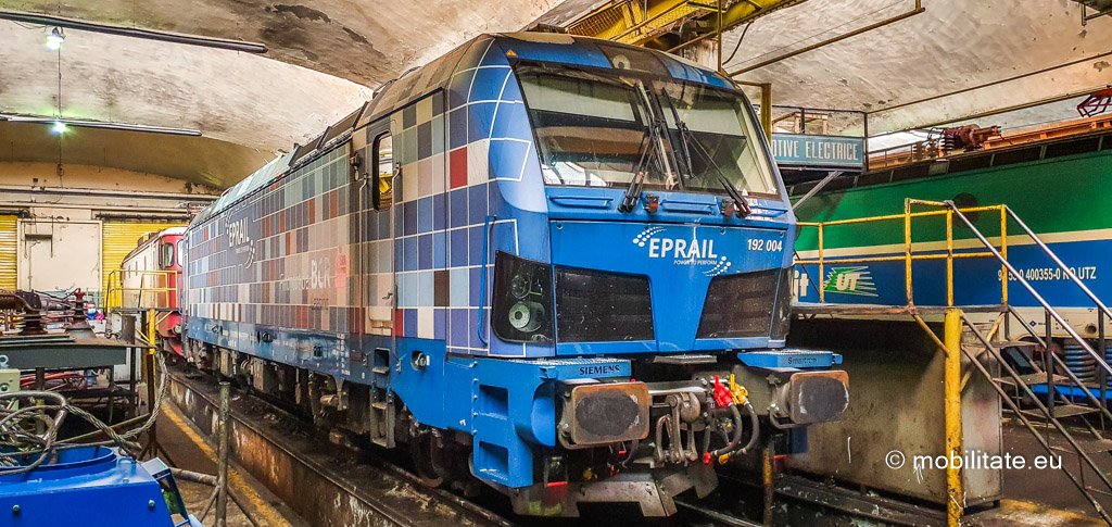 Cum se fac reviziile locomotivelor Siemens Smartron în depoul Brașov