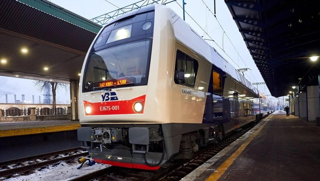Căile ferate din Ucraina au pus în circlație primul tren Skoda modernizat în uzinele de reparații de la Kiev