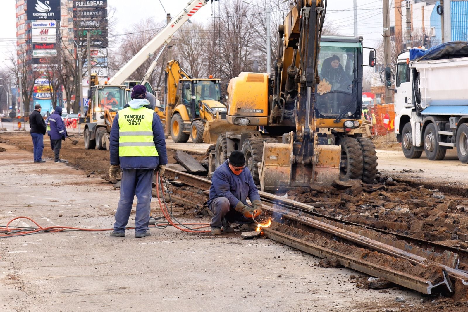 A început modernizarea liniilor de tramvai pe Bulevardul George Coșbuc din Galați