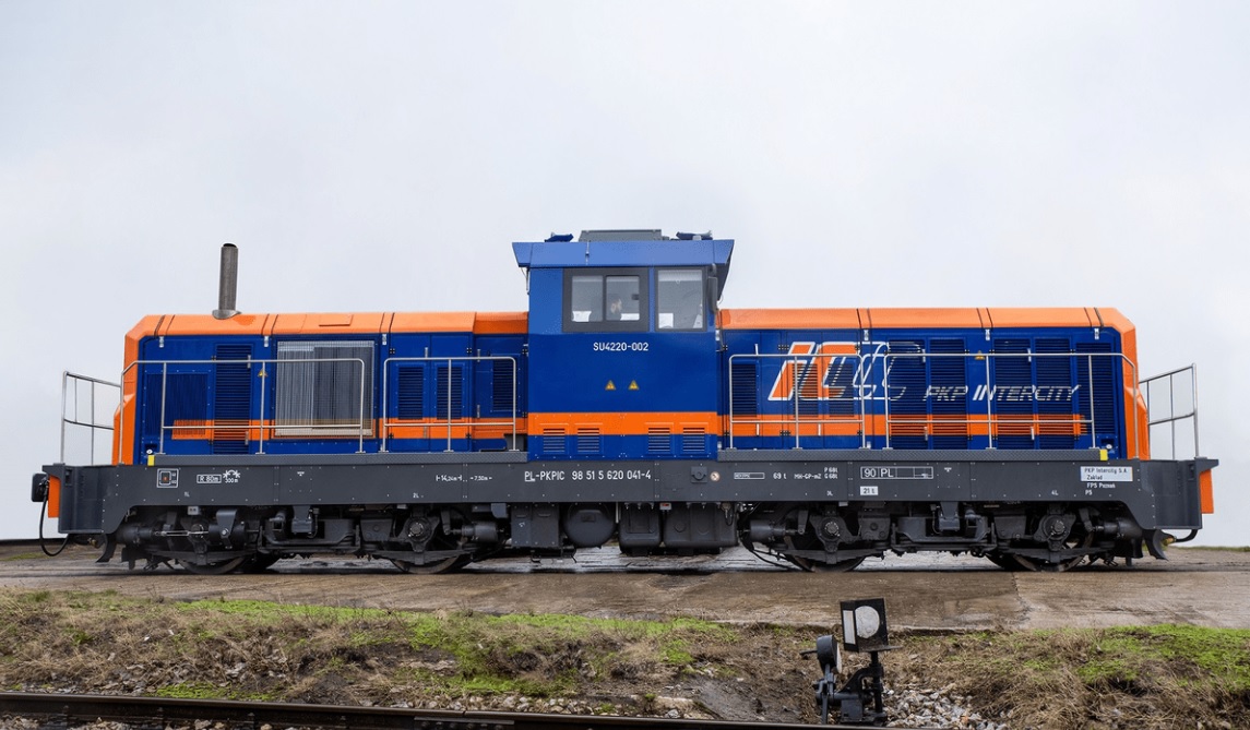 Polonia - PKP Intercity a primit primele 2 locomotive diesel modernizate seria SU4220