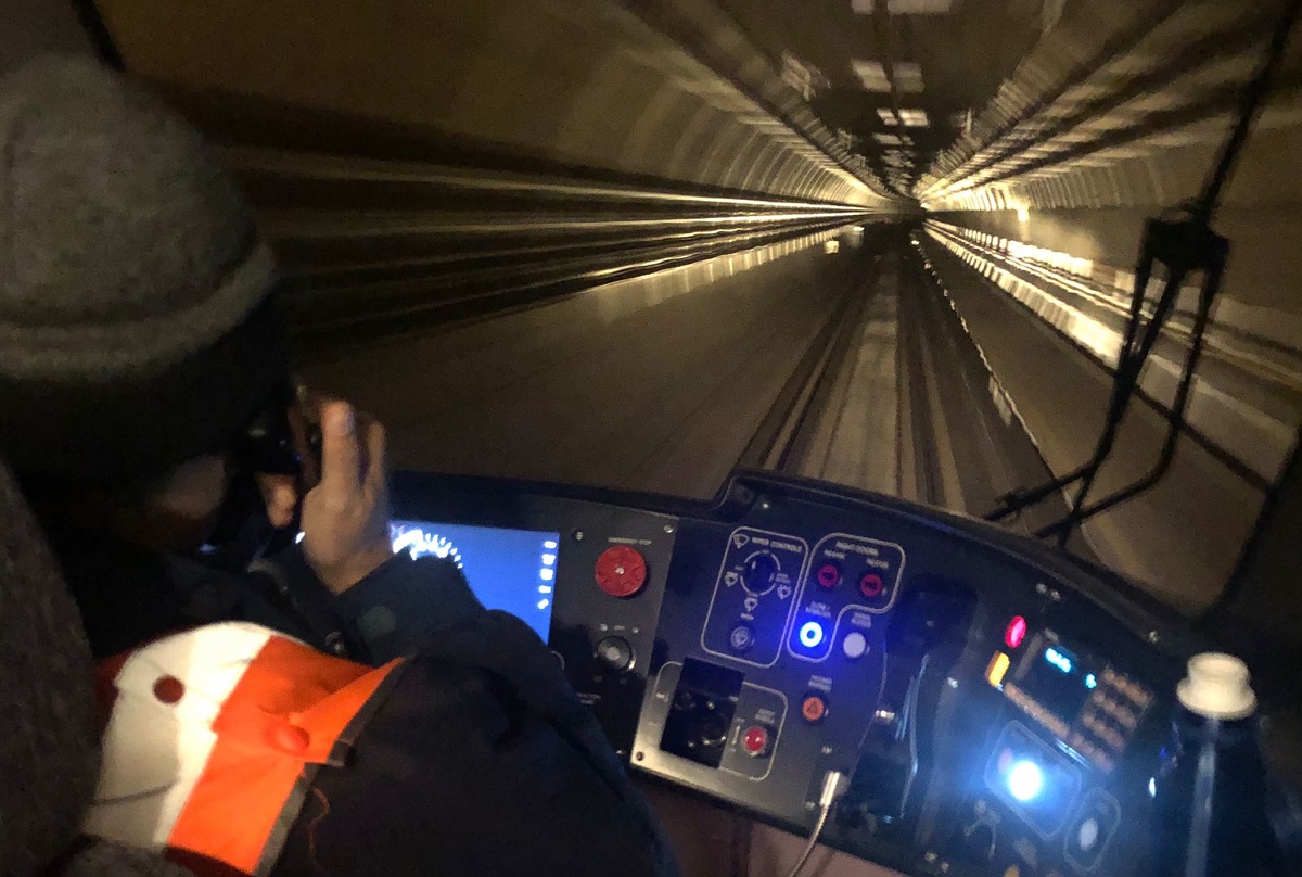 Londonezii vor putea utiliza cele 41 de stații ale Elizabeth Line de anul acesta