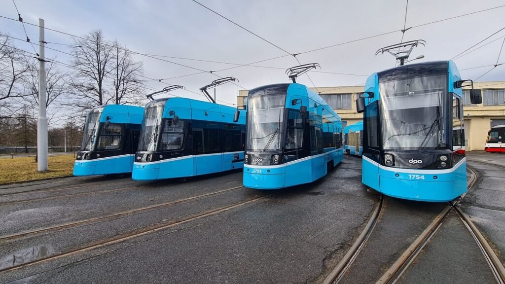 Cehia - Noile tramvaie Skoda ForCitySmart din Ostrava au fost autorizate pentru serviciu comercial