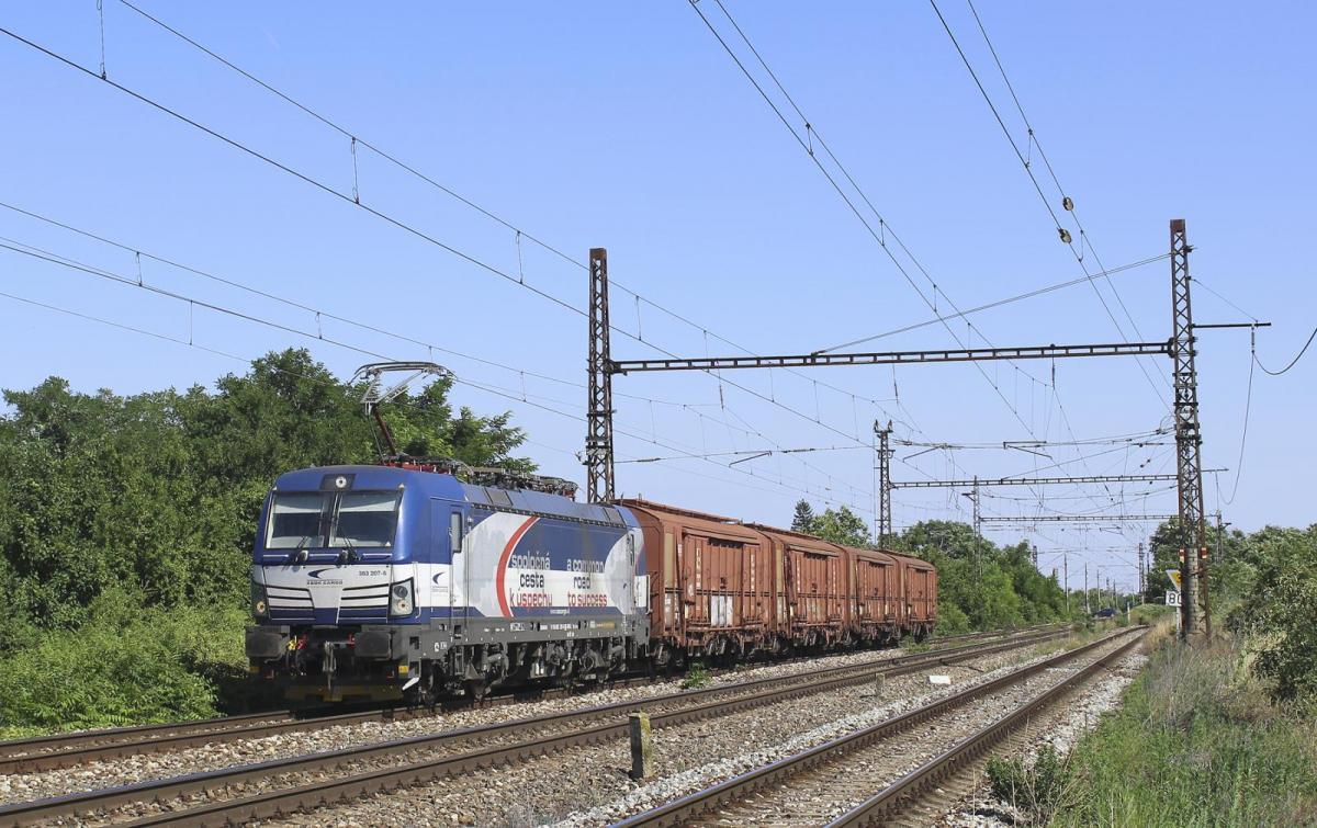 Slovacia - ZSSK Cargo a adaptat vagoane pentru a face față cererii de transport a cerealelor din Europa de Est