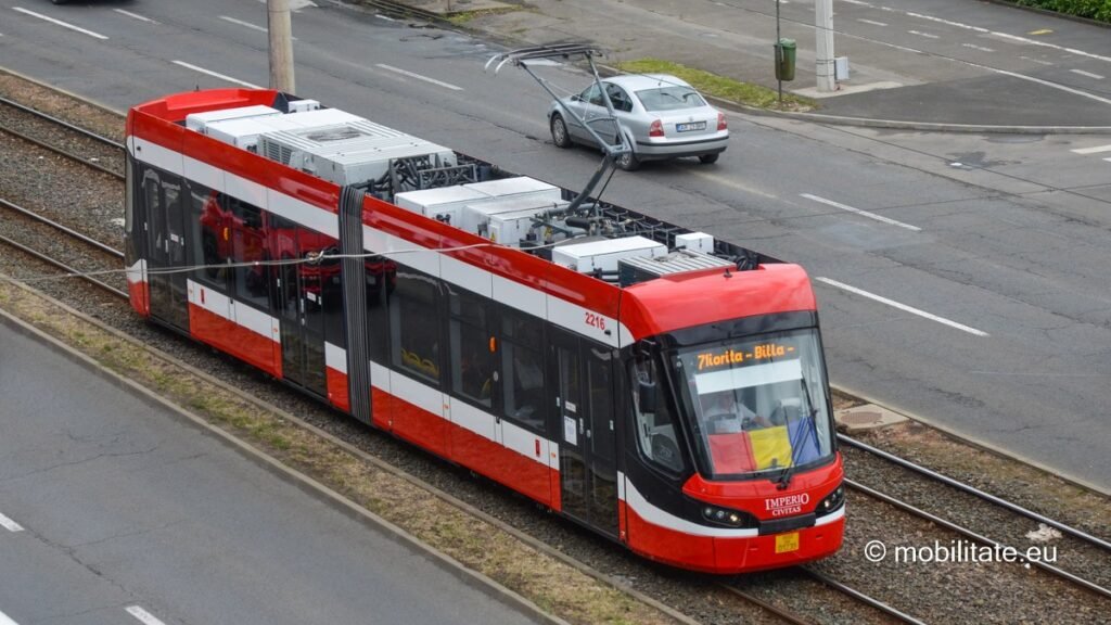 Noile tramvaie Astra Imperio Civitas modernizează transportul cu tramvaiul din Arad