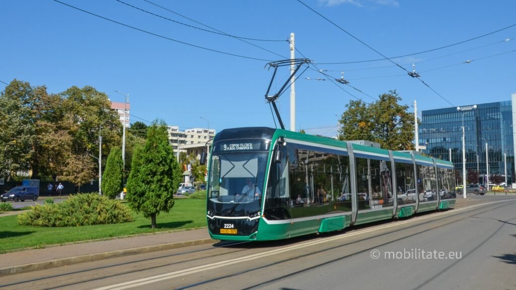 Municipiul Iași va achiziționa 18 tramvaie și 25 de autobuze electrice cu fonduri PNRR