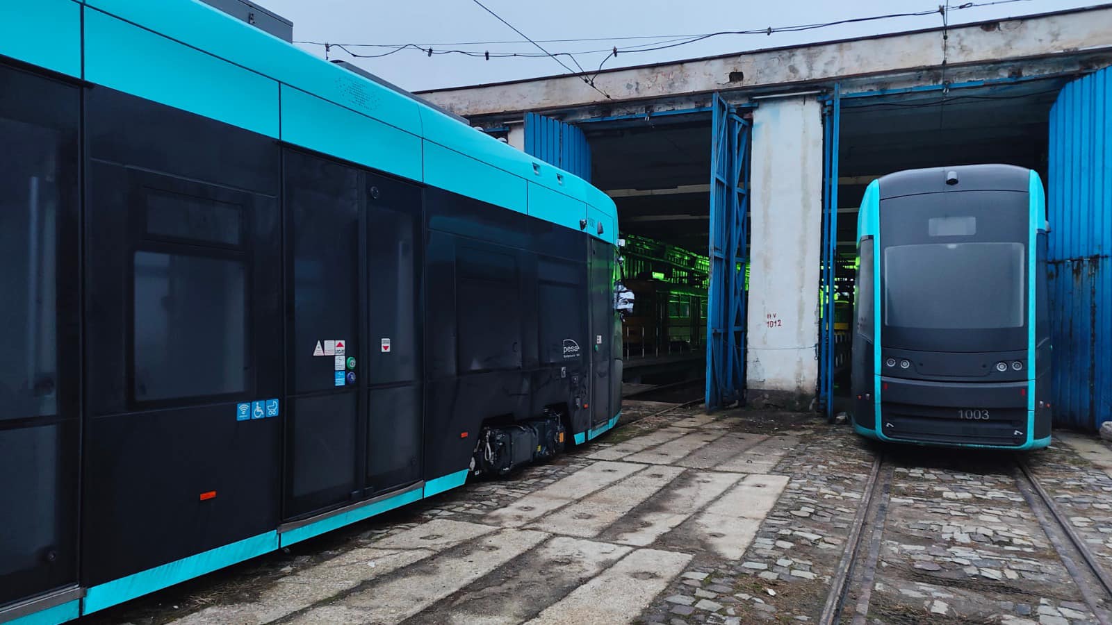 Craiova a primit încă 3 tramvaie din cele 17 comandate de la PESA
