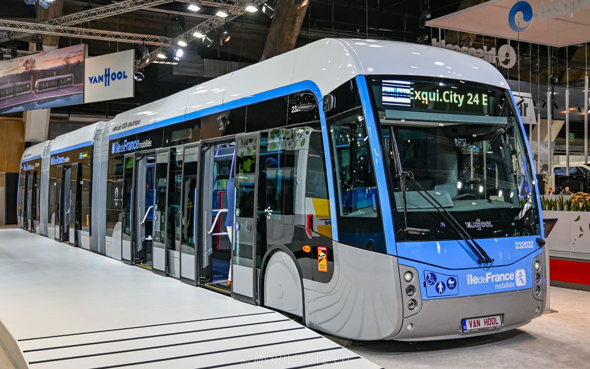 Busworld 2023 – Premiera autobuzului electric de 24 de metri produs de Van Hool și alimentat cu tehnologia Alstom ce va transporta călătorii la Jocurile Olimpice Paris 2024