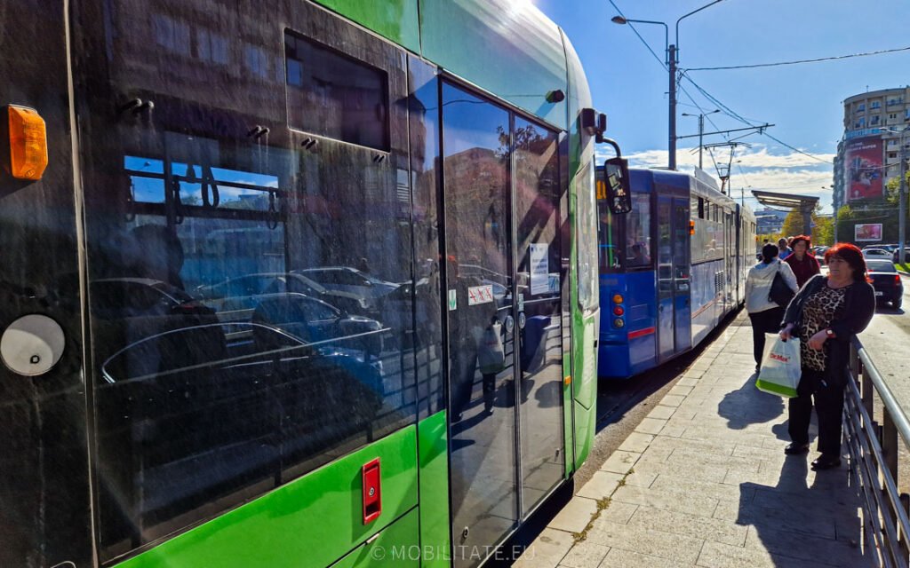 STB SA trimite în continuare tramvaie mici pe linii importante și nu scapă de cele din anii 70 deși peste 60 de tramvaie Imperio se află în traseu