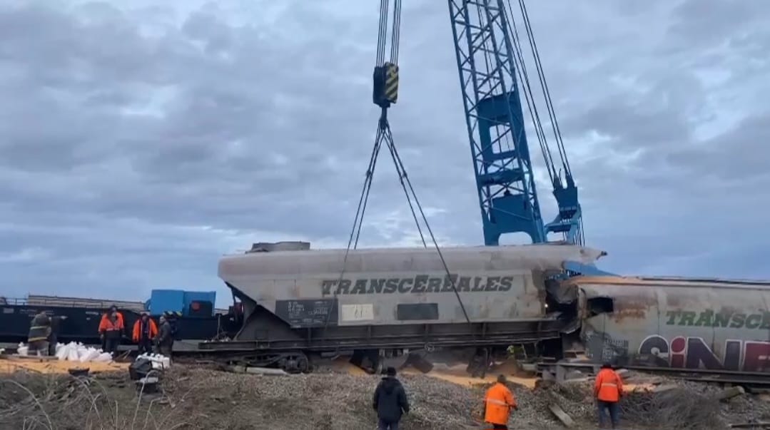 CFR SA a redeschis circulația trenurilor între Craiova și Caracal dupa deraierea de la Leu