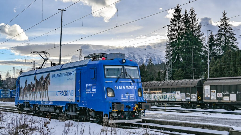 Softronic Craiova începe 2024 cu noi teste cu locomotivele Transmontana cu ETCS și livrări la DB Cargo și PSP Cargo
