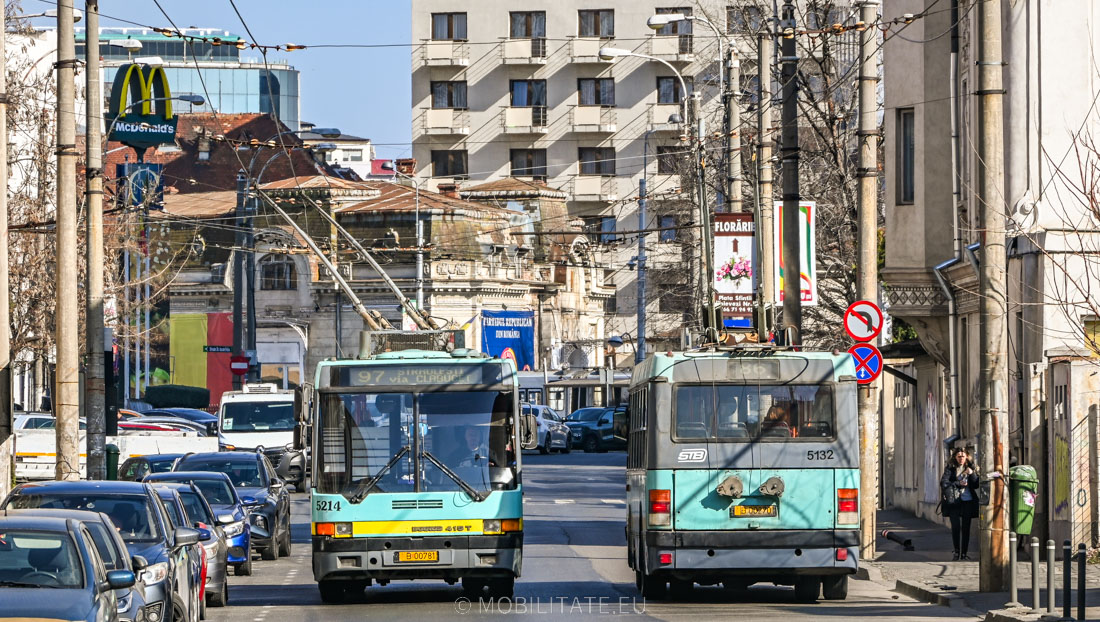 În timp ce TPBI vrea să lase cea mai prost accesibilizată linie fără troleibuze noi, în CGMB se discută despre eliminarea discriminării persoanelor cu dizabilități în transportul public din București