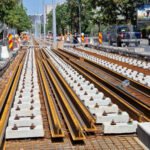 Lucrările de modernizare a liniei 5 de încheie în decembrie. Linia va fi delimitată cu garduri pentru a permite circulația în siguranță și cu viteză constantă