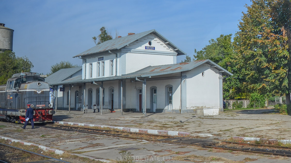 CFR SA a scos la licitație reparația a două poduri din municipiul Pitești. Unul este pe linia Pitești - Craiova