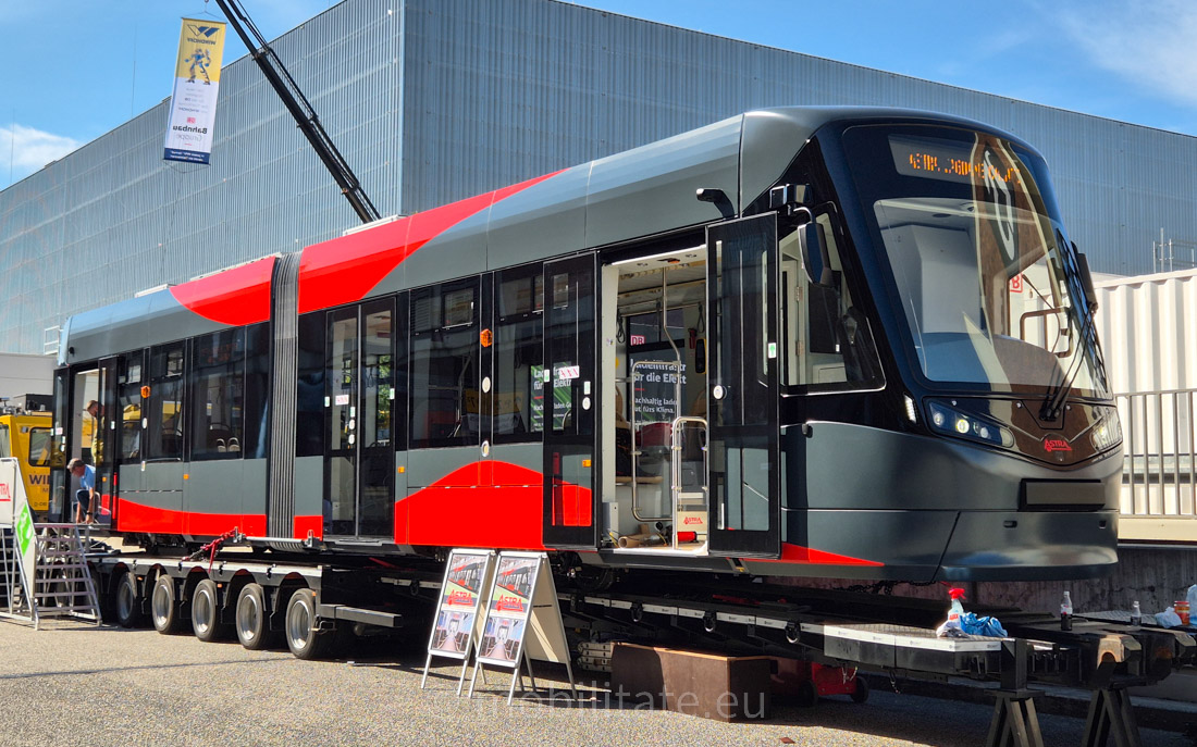 Astra Arad a adus cel mai nou model de tramvai la InnoTrans Berlin 2024. Tramvaiele din București încep să depășească 150.000 km rulați