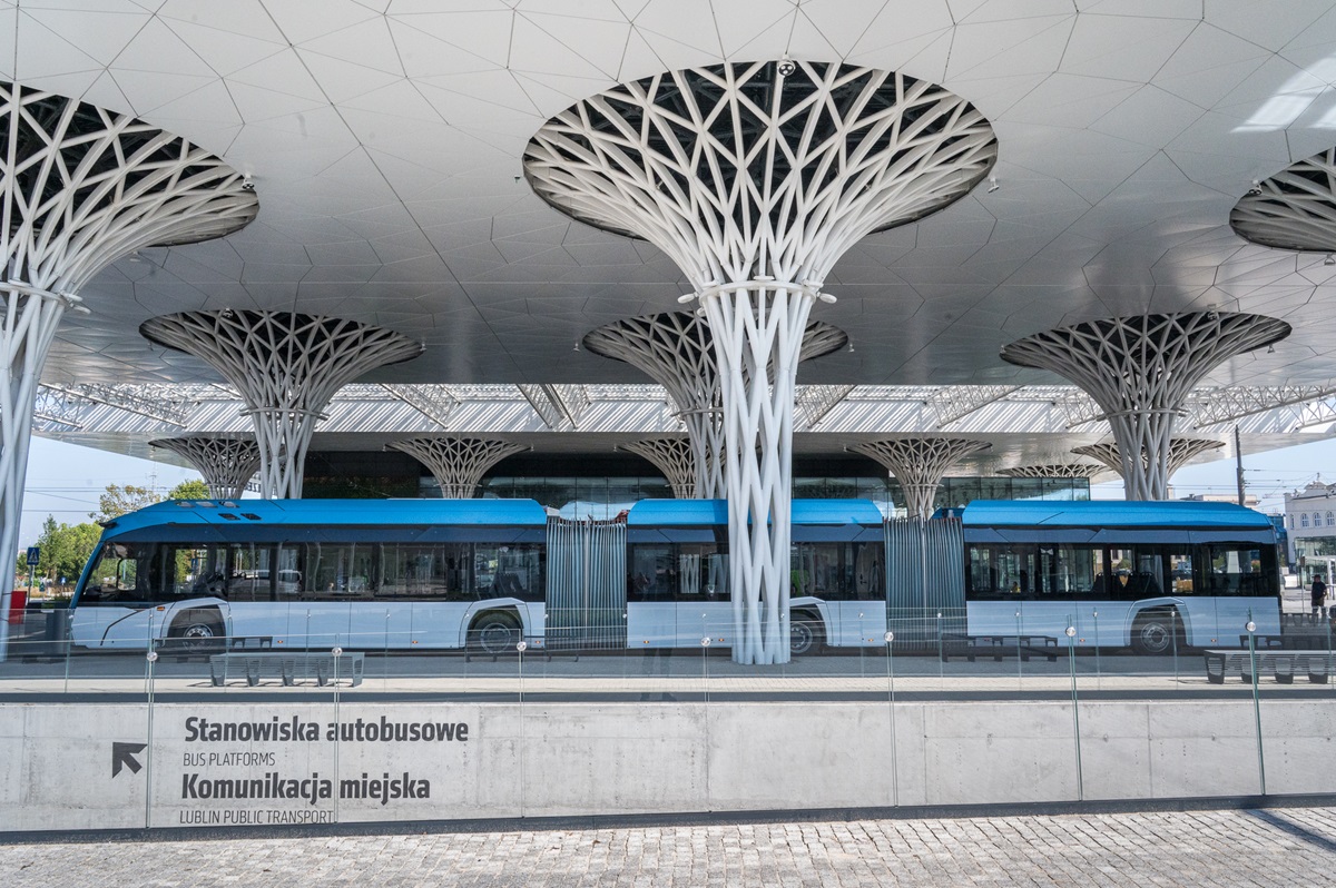 Solaris va livra 45 de autobuze electrice dublu articulate la Liège
