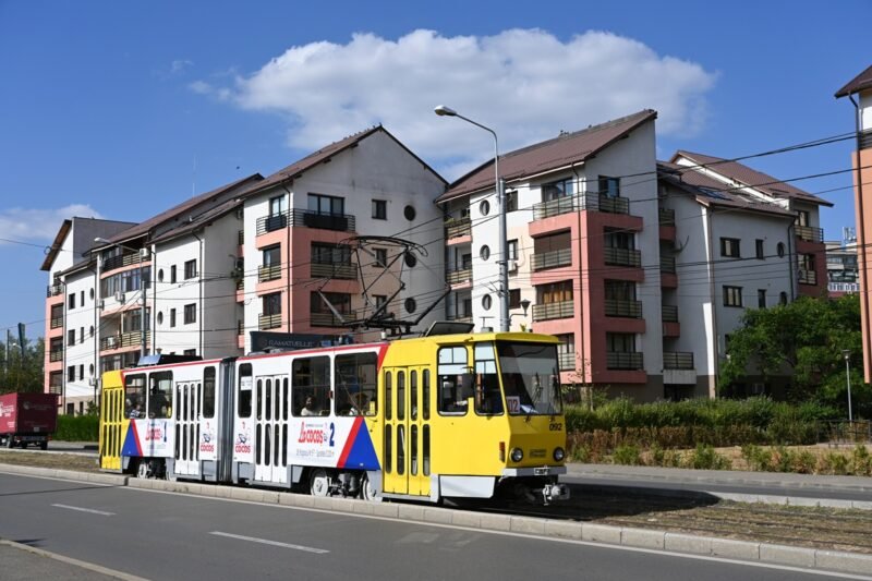 Ultimul oraș fără tramvaie noi din România pregătește licitația pentru 20 de tramvaie. Ploieștiul ar putea fi modernizat de tramvaiele produse la Astra Arad la viitoarea licitație