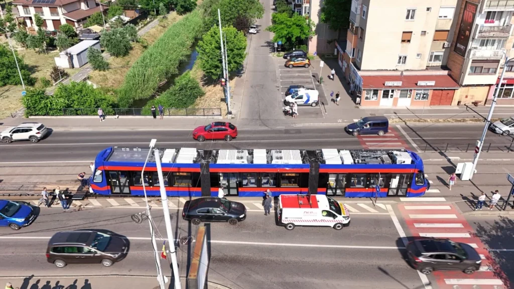 Astra Arad incepe livrarea lotului de 9 tramvaie ultramoderne la Oradea. Alte 16 pot fi comandate prin același contract