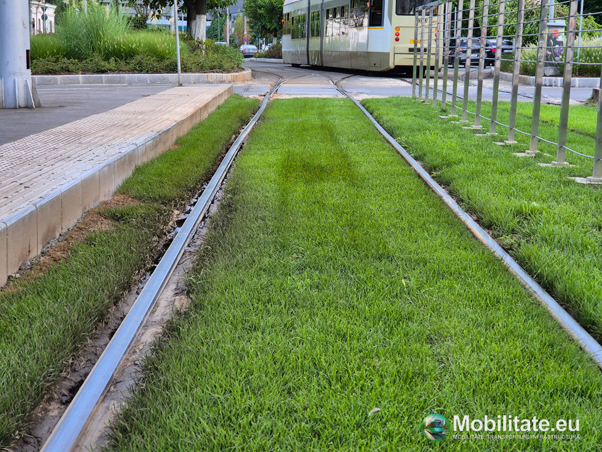 Problemele la șinele din zona Eroii Revoluției au lăsat călătorii liniei 7 fără tramvaie Imperio. Noile tramvaie lovesc în bordură din cauza șinei colmatate iar STB SA spune că va interveni în scurt timp