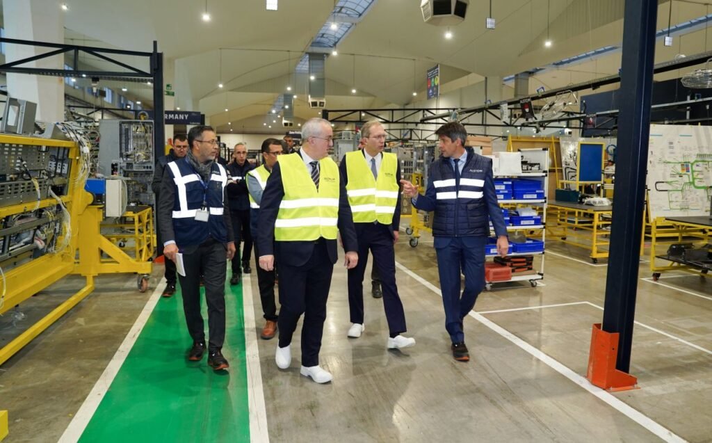 Alstom investește în extinderea capacităților industriale din Maroc și lansează prima linie globală de producție dedicată pupitrelor de comandă pentru trenuri