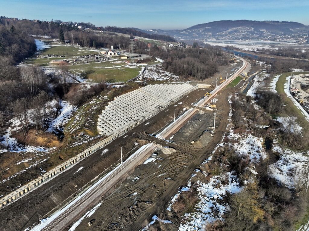 Proiectul Podłęże Piekiełko aduce lucrări inginerești de amploare pentru viteze de până la 160 km/h pe cea mai complexă investiție feroviară din sudul Poloniei