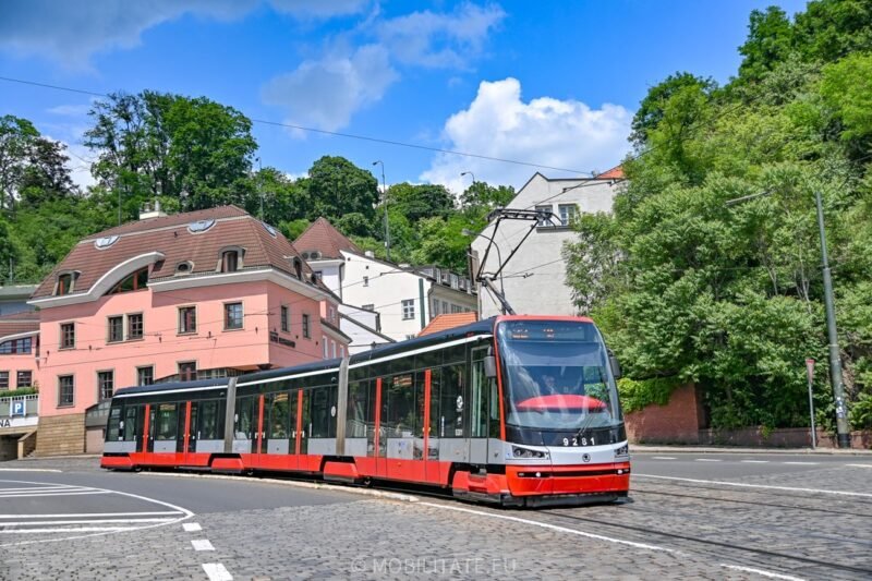Tramvaiele Škoda 15T din Praga depășesc 150 de milioane de kilometri parcurși confirmând fiabilitatea și rolul lor esențial în mobilitatea urbană sustenabilă
