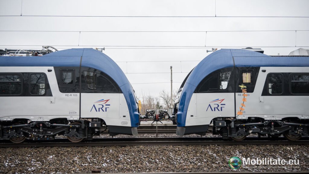 Încă două trenuri noi au ajuns sâmbătă la București. PESA ajunge la 8 trenuri livrate în România