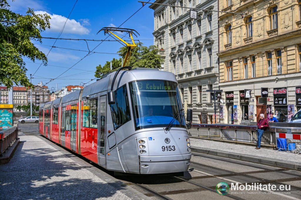 Galerie foto - Tramvaiele Skoda 14T „Porsche” din Praga împlinesc 20 de ani de exploatare