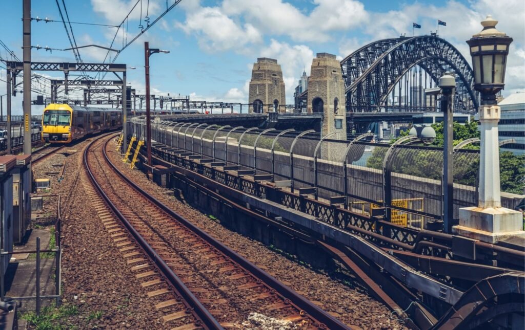 SYSTRA câștigă un proiect major cu Sydney Trains pentru integrarea noului sistem digital de comunicații feroviare NextGen DTRS și tranziția către standardul FRMCS în Australia