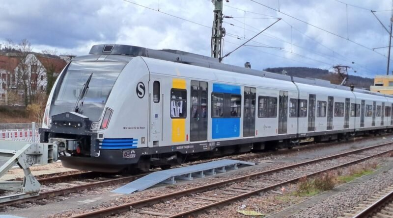 Trenul de test al proiectului AutomatedTrain ajunge la Stuttgart pentru primele probe cu senzori de detectare a obstacolelor
