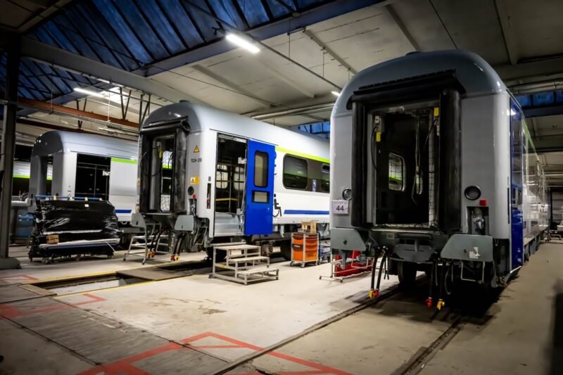 FPS Cegielski produce în Polonia 300 de vagoane noi pentru PKP Intercity cu posibilitatea extinderii la 450 de unități