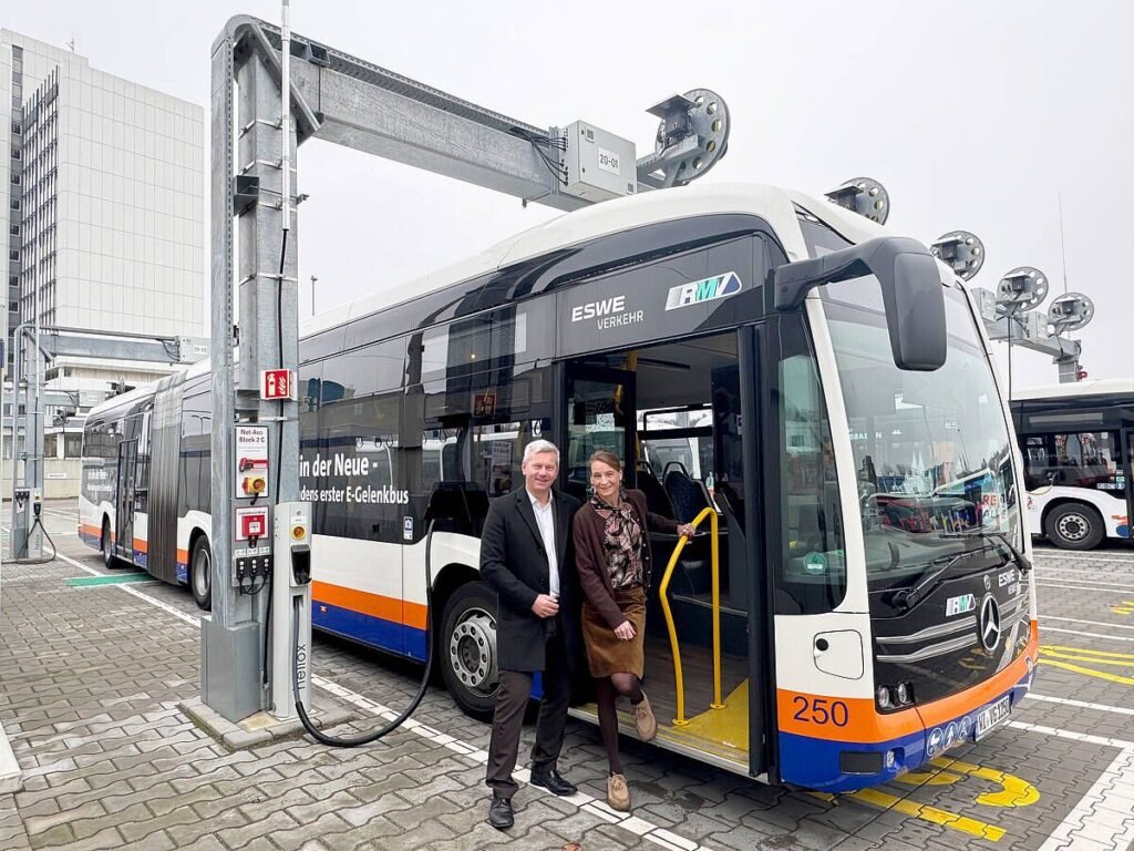 ESWE Verkehr extinde flota electrică din Wiesbaden cu încă șase autobuze articulate după succesul primului autobuz de acest tip