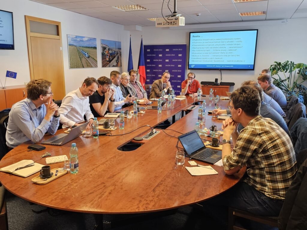 Cehia începe elaborarea regulilor pentru testarea și operarea trenurilor și tramvaielor autonome