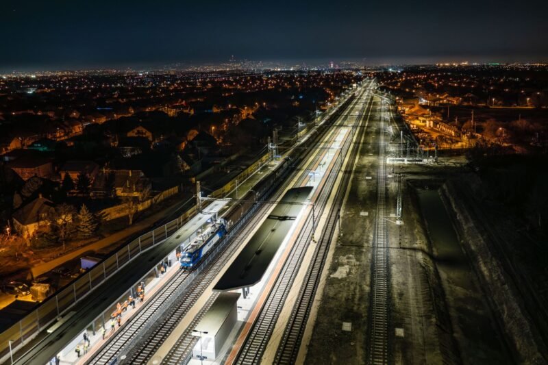 Traficul de marfă a fost reluat pe linia modernizată Budapesta - Belgrad marcând finalizarea celei mai mari investiții feroviare din Ungaria